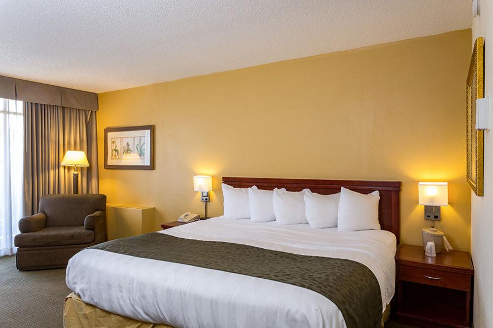 Clarion Hotel Milwaukee Airport Extérieur photo