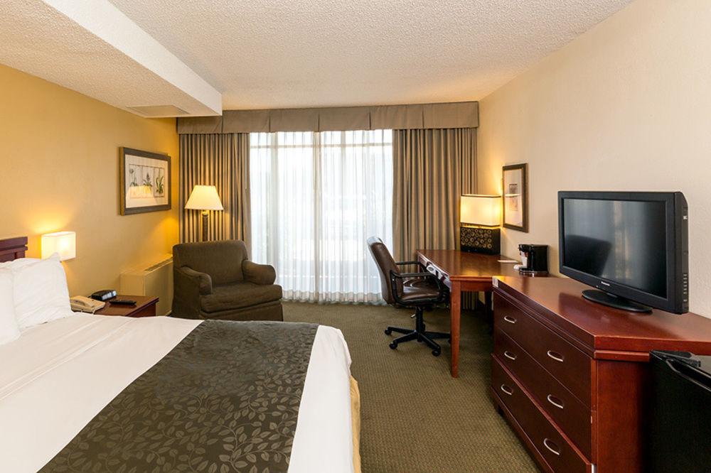 Clarion Hotel Milwaukee Airport Extérieur photo