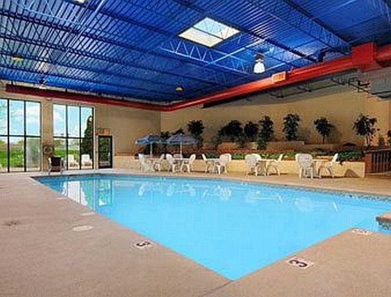 Clarion Hotel Milwaukee Airport Extérieur photo